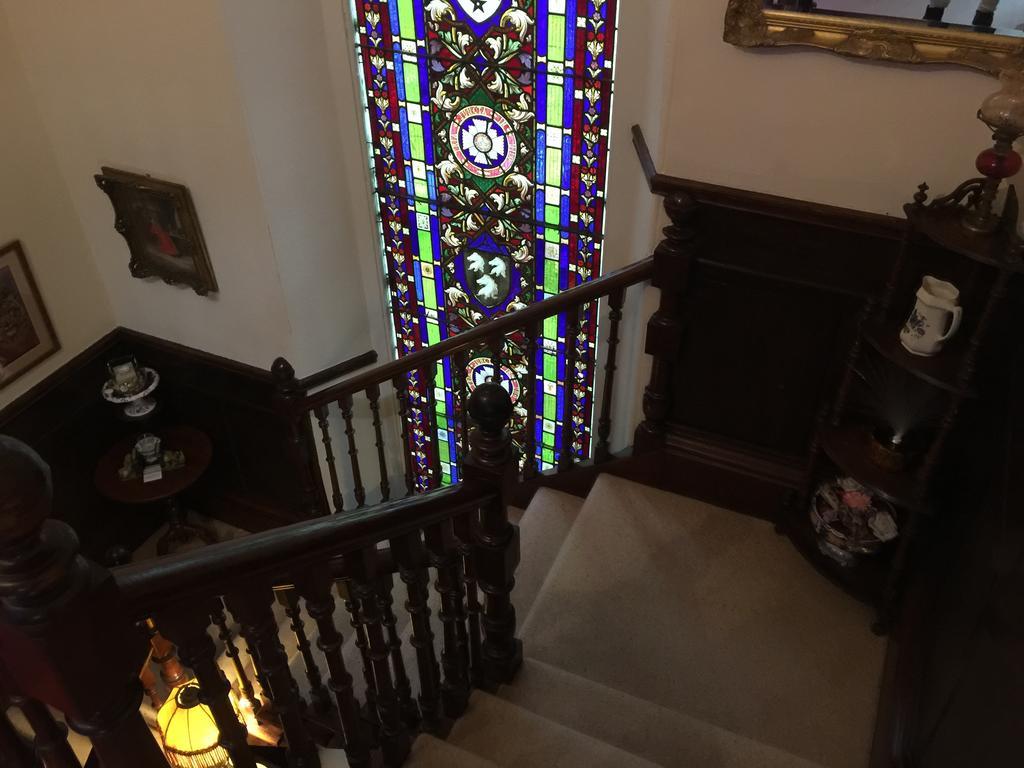 The Priory B&B Whitchurch  ภายนอก รูปภาพ