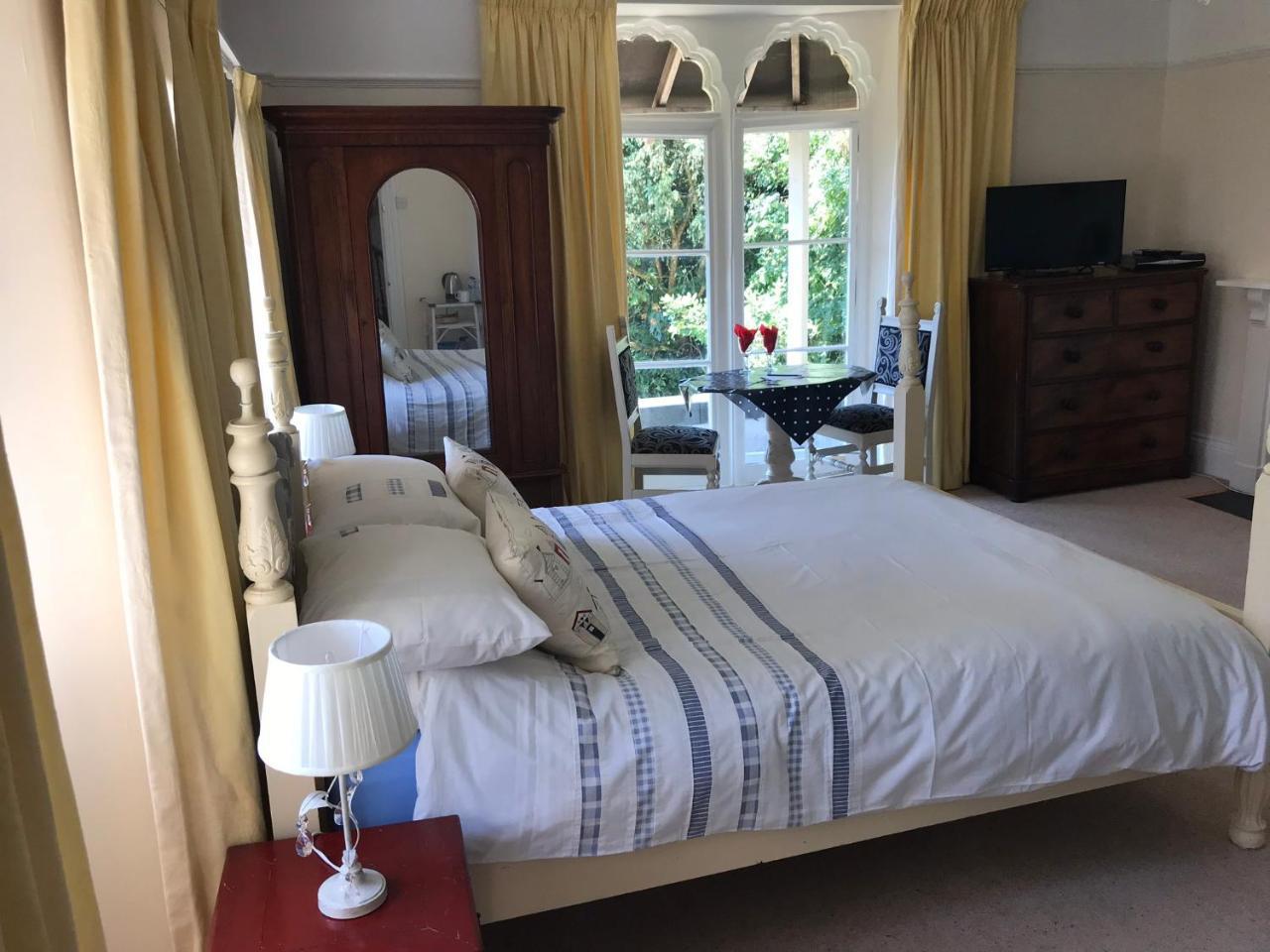 The Priory B&B Whitchurch  ภายนอก รูปภาพ