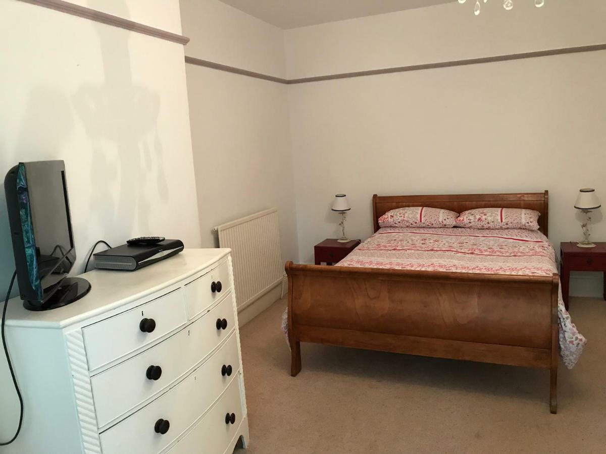 The Priory B&B Whitchurch  ภายนอก รูปภาพ